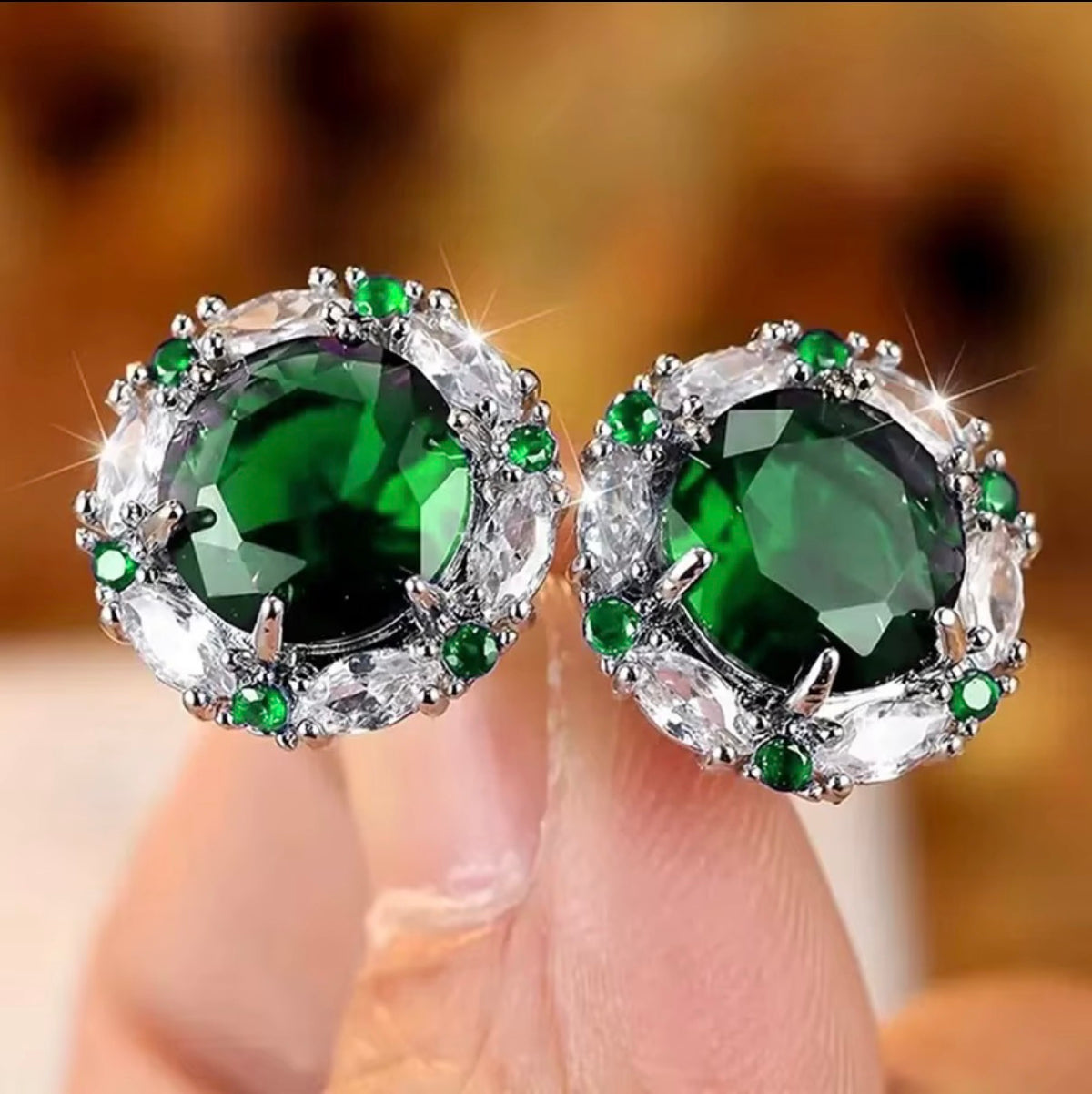 Tiara studs