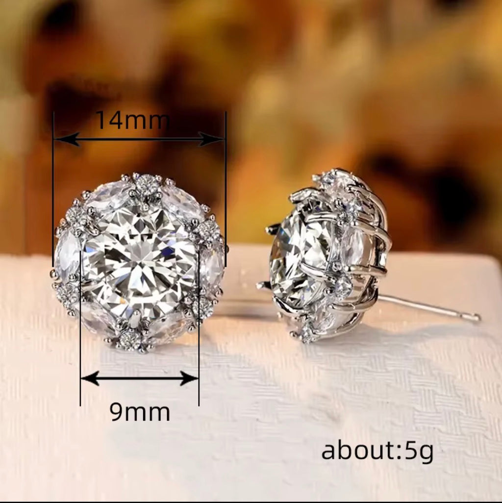 Tiara studs